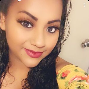 Meet your Posher, Alma